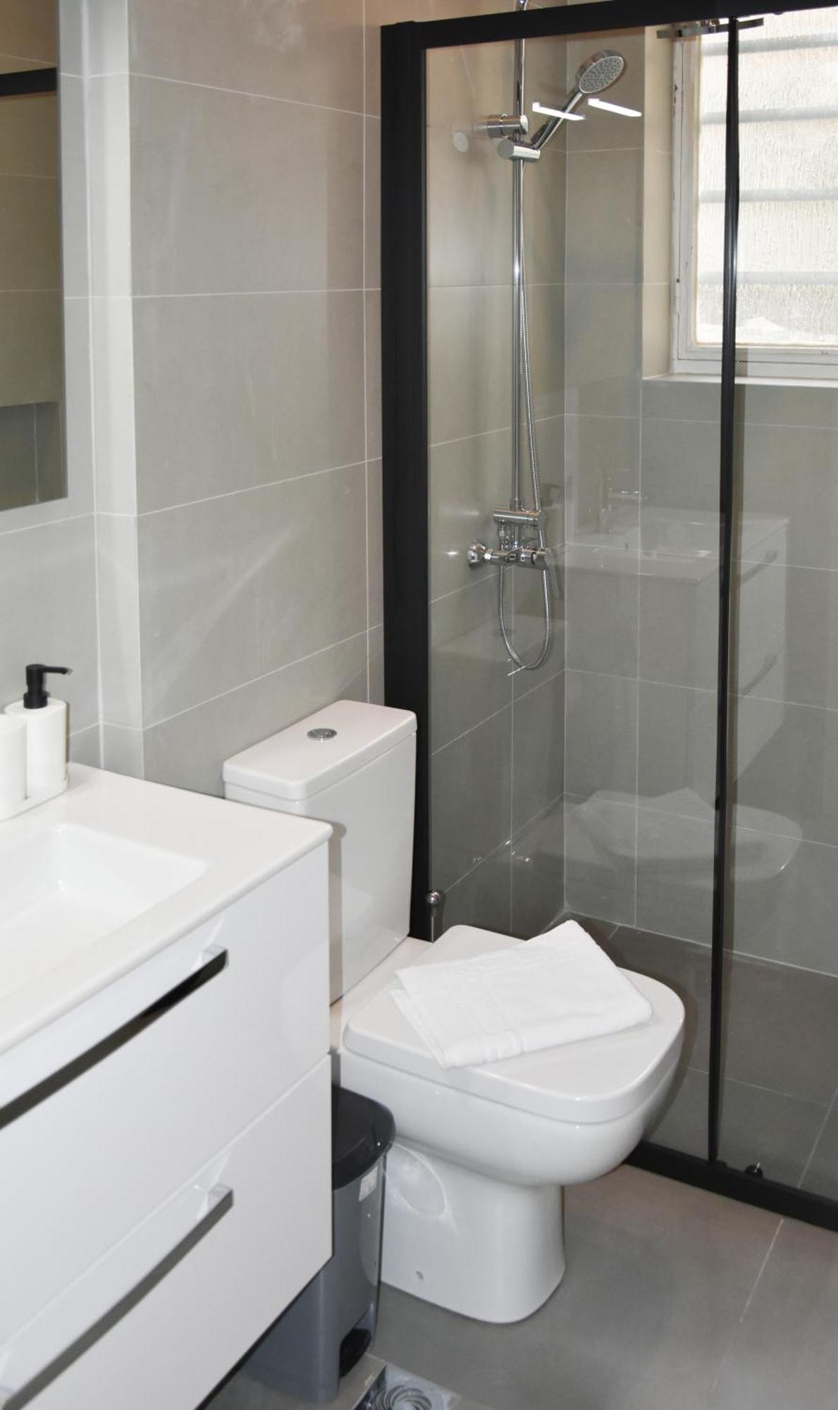 Spacious Modern Apartment In Pagkrati Athens Luaran gambar