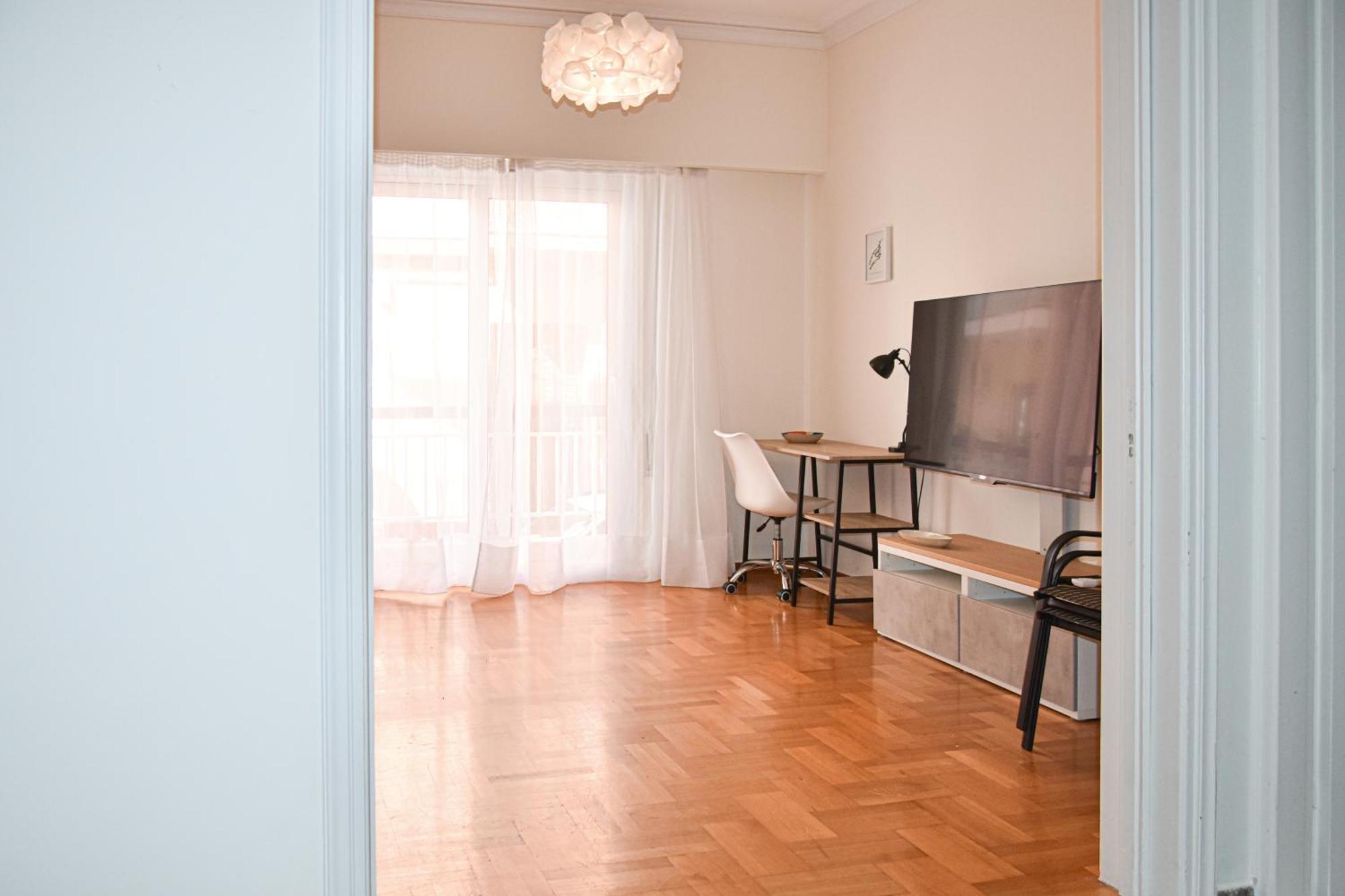 Spacious Modern Apartment In Pagkrati Athens Luaran gambar