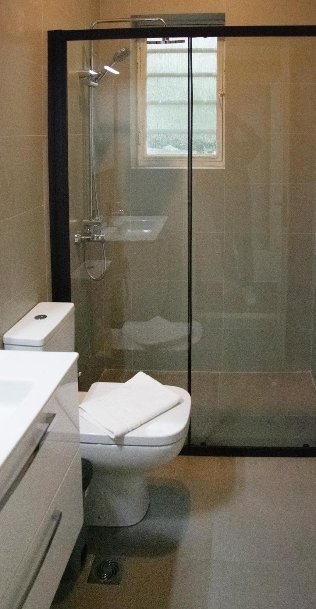 Spacious Modern Apartment In Pagkrati Athens Luaran gambar